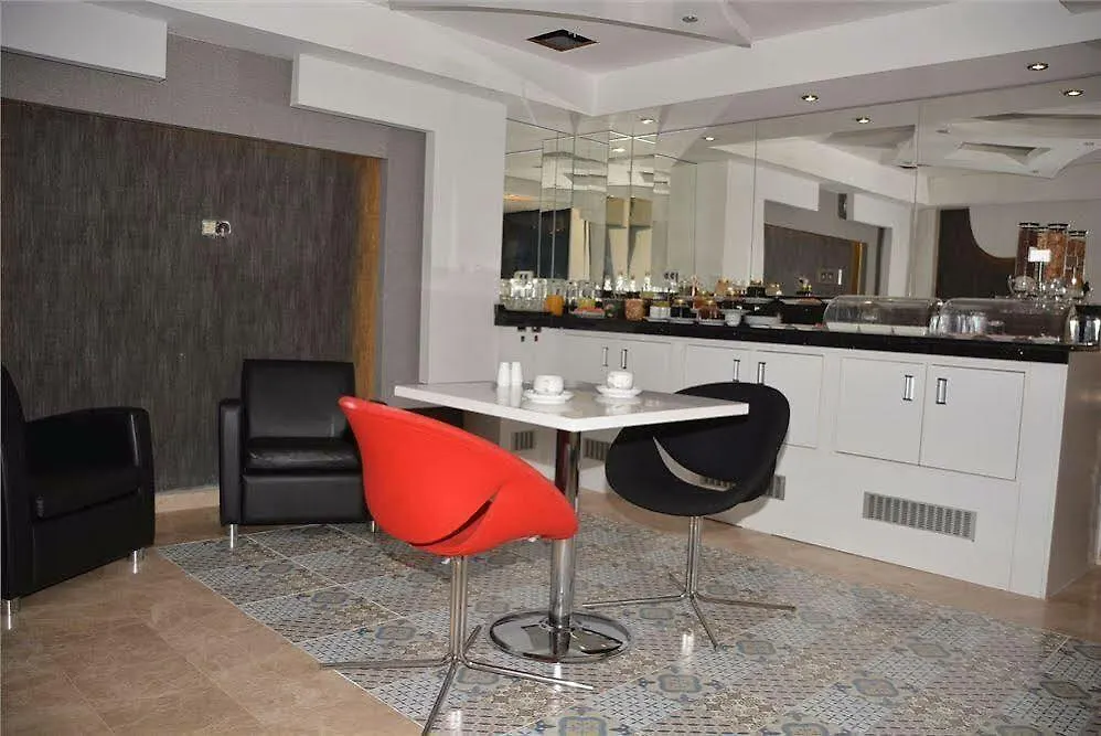 Best Smyrna Otel Kusadası 4*,  Turquia